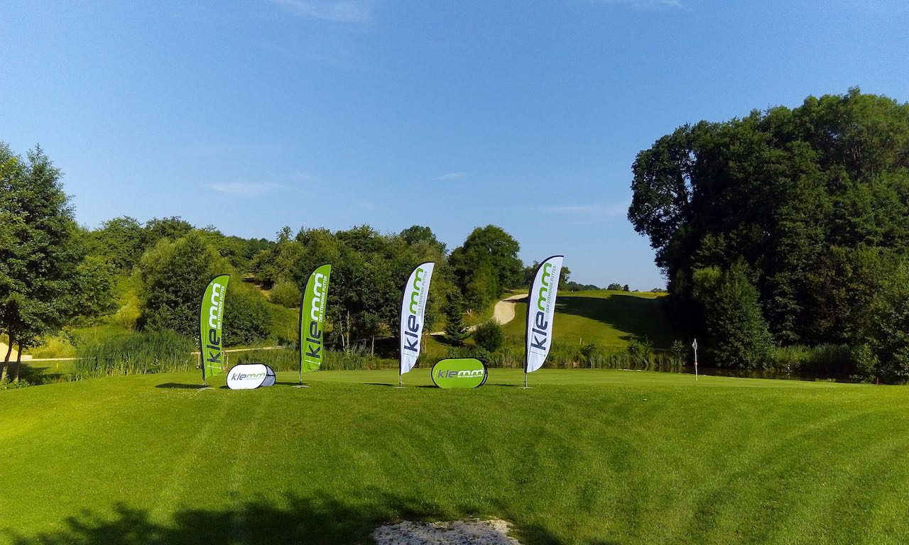 Beachflags und Pop Up Banner am Golfplatz Erlangen