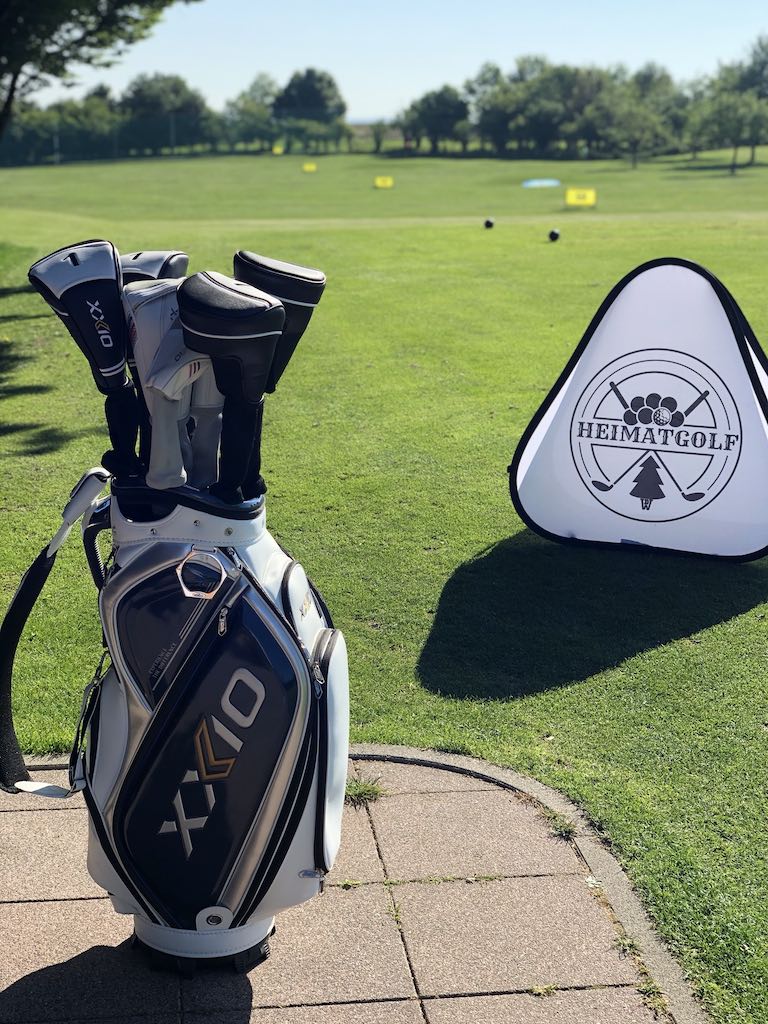 Pop Up Banner Triangle auf der Driving Range