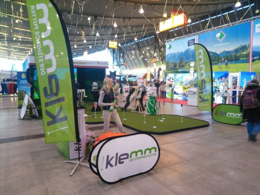 Werbebanner auf einer Messe